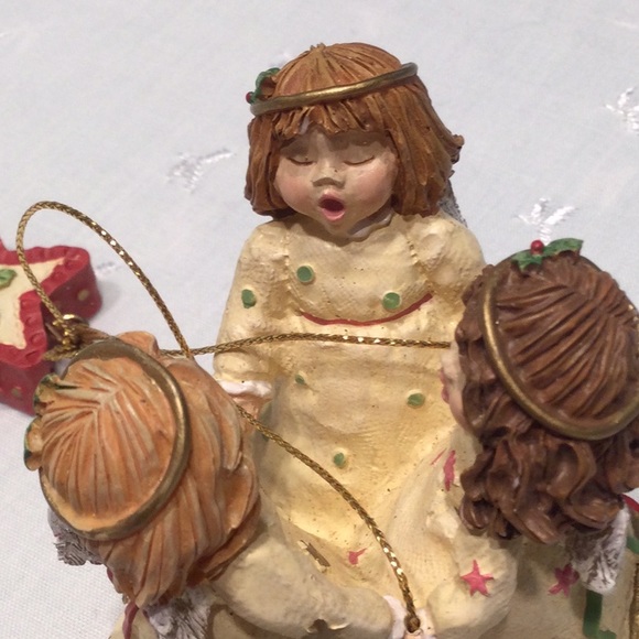 Three Angels Singing Christmas Ornament w/ Star - Picture 5 of 7